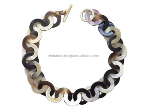 Collier en corne de buffle fait main de qualité supérieure, poli, style animal, bijoux en os, design naturel, perles personnalisables pour femmes - Product Image 3