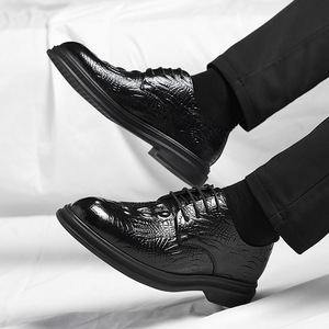 Men's Elegant Business Commute Leather Shoes European American Style Carved Formal <b>Dress</b> Shoes Spring Autumn New Office Shoes - Product Image 4