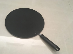 Sartén antiadherente con mango ergonómico, apta para estufas de gas, inducción y cocinas eléctricas. - Product Image 3