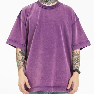 T-shirt délavé à l'acide 100% coton, grammage lourd, effet vieilli, en tissu éponge, impression DTG - Product Image 6