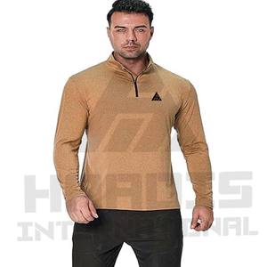 Camiseta de Manga Larga con Cuello y Corte Ajustado, Nuevo Estilo, Diseño Moderno con Paneles de Color en Contraste, Camiseta de Algodón para Hombre - Product Image 1