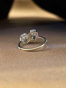 Anillo Toi Et Moi con 1.5 Quilates de Moissanita en Forma de Pera y 1 Quilate de Corte Redondo, Plata 925 Original con Baño de Rodio, Joyería para Aniversario o Fiesta, para Pareja - Product Image 6