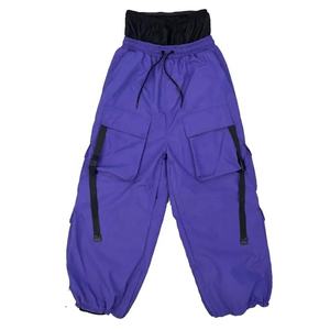 Pantalones de esquí impermeables y cortavientos, pantalones cargo térmicos de snowboard para hombre y mujer, pantalones de nieve oversize para invierno y actividades al aire libre, estilo streetwear. - Product Image 4