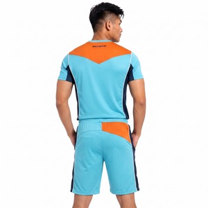 Conjunto de Verano Cómodo para Hombre con Camiseta de Manga Corta de Tela Transpirable y Pantalones Cortos Deportivos para el Uso Diario Activo - Product Image 2