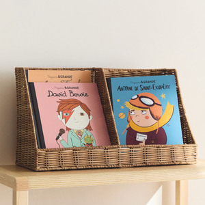 Panier à magazines en rotin tressé à la main, organiseur de livres et de magazines, accessoires pour bureau, maison et décoration. - Product Image 3