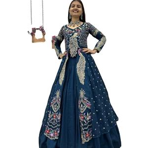 Lehenga Choli en soie Banarasi imprimé paon, doux, extensible, séchage rapide, en rayonne, design traditionnel indien, taille personnalisée - Product Image 1