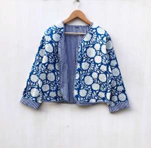 Chaqueta de Algodón Kantha para Mujer, Estilo Boho, Estampada, Acolchada, Hecha a Mano, con Cierre de Botones y Diseño Floral - Product Image 1