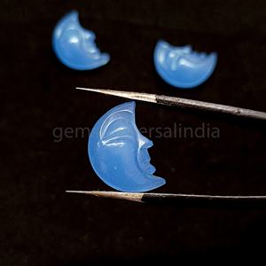Calcaïdonie bleue sculptée en forme de demi-lune pour la fabrication de bijoux, cabochon en pierre de cristal sculpté en forme de croissant de lune 18mm en vrac - Product Image 4