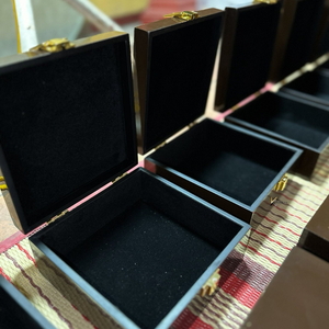 Caja de Almacenamiento de Laca Amarilla con Asa de Libélula, Decoración para el Hogar, Duradera, Hecha a Mano, KV NATURAL HOME - Product Image 6