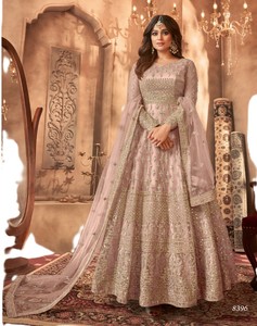 Salwar Kameez con Bordado de Lentejuelas para Boda, Estilo Indio Pakistaní Tradicional para Mujer, Largo hasta el Suelo, Corte Regular - Product Image 4