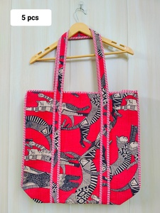 Sacs à main matelassés en pur coton imprimé à la main, sacs de shopping matelassés imprimés à la main, sacs de marché en coton imprimé au bloc, vente en gros - Product Image 4