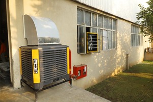 Enfriador de Aire Industrial JCB EAC 22 Pro con Motor PMSM Diseñado para una Eficiencia Superior, Larga Duración y Necesidades de Refrigeración a Gran Escala - Product Image 2
