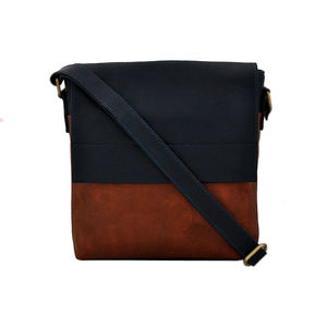 Bolso de Hombro Pequeño Tipo Barril, de Cuero, Cilíndrico, Redondo, Hecho en Pakistán - Product Image 2
