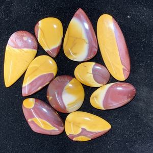 Vente en gros de pierres de guérison en cristal Mookaite sculptées à la main, matériaux personnalisés, pierre en forme de cœur pour la méditation - Product Image 2