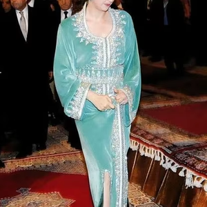 Nuevo y Espectacular Vestido Caftán de Diseñador para Mujer, Traje de Boda Pakistaní, Hermosos Adornos de Cristal y Piedras - Product Image 6