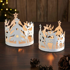 Lot de bougeoirs décoratifs en métal blanc nordique en forme de rennes, découpés au laser, élégants, pour centre de table de Noël et d'hiver - Product Image 1