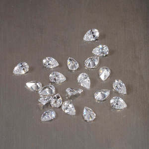 Nuevos Diamantes de Corte Pera de 2x3mm a 3x5mm, Color DEF, Claridad VVS-VS, Certificados por IGI y Creados en Laboratorio, para la Elaboración de Joyas - Product Image 2