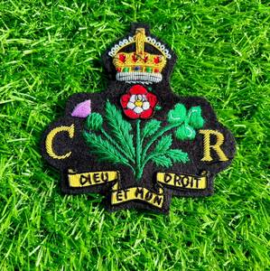 Badge personnalisé en fil d'or, couronne brodée à la main, badge de récompense pour les réalisations - Product Image 6