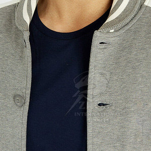 แจ็คเก็ตเลตเตอร์แมนสตรีทแวร์สวมใส่สบายพร้อมกระดุมแป๊ก แจ็คเก็ตเลตเตอร์แมนลำลองคลาสสิกสำหรับผู้ชาย - Product Image 4