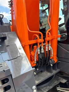Excavatrice hydraulique 101HP ZX135US-6 prête pour les travaux de construction civile lourde - Product Image 5