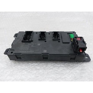 ECU และโมดูลคอมพิวเตอร์มือสองสำหรับรถยนต์ซีรีส์ 3 รุ่น 6135927982301 - Product Image 1