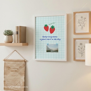 Pizarra Magnética con Diseño de Frutas y Marco de Madera Blanca para Uso Doméstico y Decorativo - Product Image 6