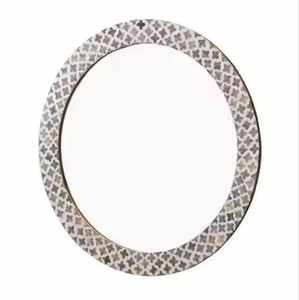 Cadre de miroir en os incrusté, design floral, artisanal, moderne, écologique, décoration murale de luxe pour chambre à coucher et salon - Product Image 1