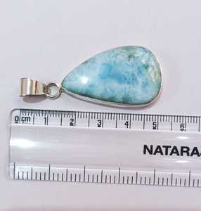 Colgante unisex hecho a mano de plata de ley 925 con larimar azul en forma de pera de 50 mm de largo, ideal para meditación, yoga y uso diario, joyería al por mayor. - Product Image 2