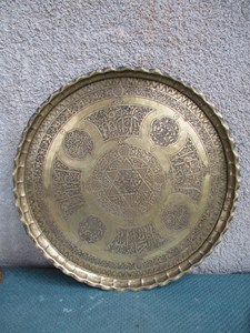 Assiette de présentation décorative de luxe en acier inoxydable écologique à bord festonné pour banquets et dîners - Product Image 6