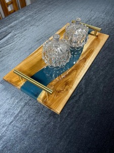 Plateau de service contemporain personnalisé en bois et résine époxy, écologique, pour le petit-déjeuner, par UO INDIA - Product Image 5