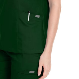 Tenues médicales personnalisées pour femmes en tissu tissé de haute qualité – Uniformes d'hôpital toutes tailles disponibles - Product Image 5