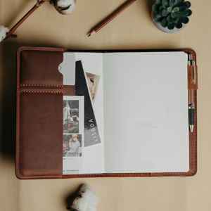 Protège-cahier A5 en cuir anti-odeur robuste pour réunions de bureau, étui de protection pour journal, organiseur rechargeable LNBC-0093 - Product Image 3