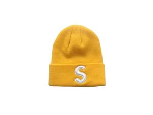 Chapeau en tricot doux et chaud de qualité supérieure, broderie 3D, couleur unie, automne-hiver, 100% acrylique, 28 couleurs disponibles, idéal pour les voyages - Product Image 2