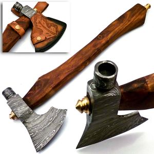 Hache de camping artisanale de qualité industrielle avec lame en acier carbone, manche en bois, tête barbelée et étui en cuir - Product Image 1