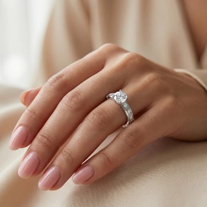 แหวนหมั้นเพชรทรงกลม 0.51 กะรัต ทองคำขาว 14K ฝังเพชรแบบ Pave Band เครื่องประดับสั่งทำพิเศษ - Product Image 4