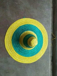 Chapeau Sombrero 100% en Paille Naturelle Tressé à la Main Rayé Décontracté pour Restaurants, à Accrocher aux Murs, Offre aux Clients une Ambiance Festive pour les Dîners - Product Image 1