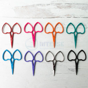 Tijeras de Bordado Mini de la Mejor Calidad, Tijeras de Costura de Acero Inoxidable con Punta Afilada para Manualidades y Uso de Sastre - Product Image 4