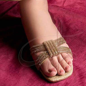 Sandalias de Tacón con Tiras de Cuentas Trenzadas Brillantes y Hermosas, Diseño Moderno, Hechas a Mano, Antideslizantes, con Suela de Cuero Genuino - Product Image 5
