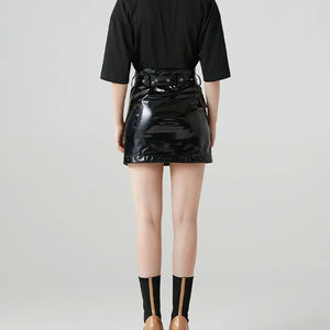 Jupe plissée noire taille haute pour femme, mini-jupe décontractée grande taille 100 % polyester respirant, vente en gros - Product Image 2