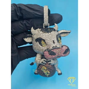 Pendentif de dessin animé taureau serti de diamants avec sac à argent en argent sterling 925, charme de luxe en diamant moissanite hip-hop - Product Image 5