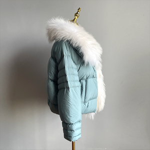 QIUCHEN QC22094 OEM Manteau court d'hiver pour femme en duvet de canard blanc avec fourrure de renard, accepte les étiquettes personnalisées - Product Image 6