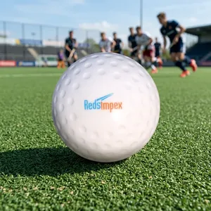Ballon de hockey en PVC personnalisé avec surface alvéolée – Durable, léger – Idéal pour l'entraînement, les matchs, les exercices sur le terrain et les loisirs - Product Image 5