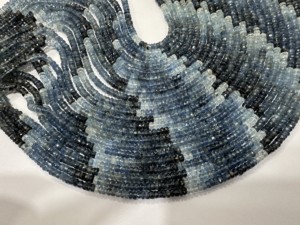 Perles Rondelles en Pierre Précieuse Aigue-marine Bleue Naturelle : Chaîne de Bijoux de 14 pouces (4-5 MM) - Product Image 2