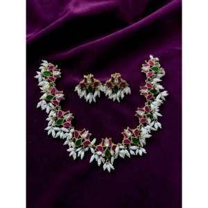 Collier de perles fines Kundan en argent 92.5 élégant et luxueux - Product Image 1