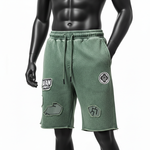 Shorts homme en molleton de coton premium 340 GSM, délavé à l'acide, vert olive, avec patch appliqué et logo personnalisé - Product Image 4