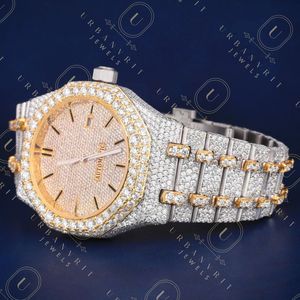 Reloj mecánico artesanal de acero inoxidable con lectura analógica, movimiento automático, diamantes moissanita de corte redondo, claridad VS VVS EF - Product Image 6