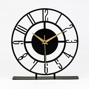 Horloge de bureau minimaliste en métal, forme circulaire, fonctionne à piles, mouvement à quartz, cadre noir, aiguilles dorées, chiffres romains - Product Image 2