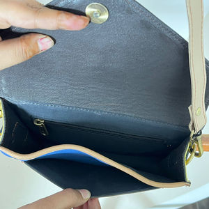 2025 Trending Colorful Tooled Leather Crossbody Bag Luxury Genuine Leather Western Retro Style Floral Handbag Purse For Women - Product Image 6