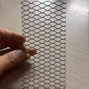 Rouleau de treillis métallique perforé en acier galvanisé à mailles losangées pour clôtures et cloisons industrielles de sécurité robustes et avancées - Product Image 1