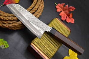 Cuchillo de chef de acero de Damasco hecho a medida, con filo biselado recto, mango de madera, cuchillo de cocina con grosor de 0.6 mm - Product Image 4